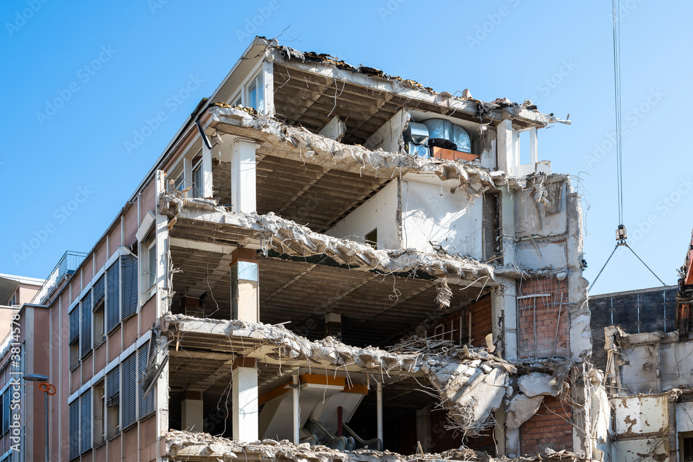 Abriss eines ehemaligen Kaufhauses in Heilbronn Abriss eines ehemaligen Kaufhauses in Heilbronn