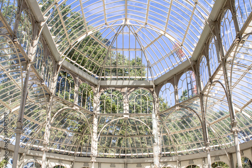 Obraz na płótnie Inside of the Palacio de Cristal in Madrid, Spain w salonie