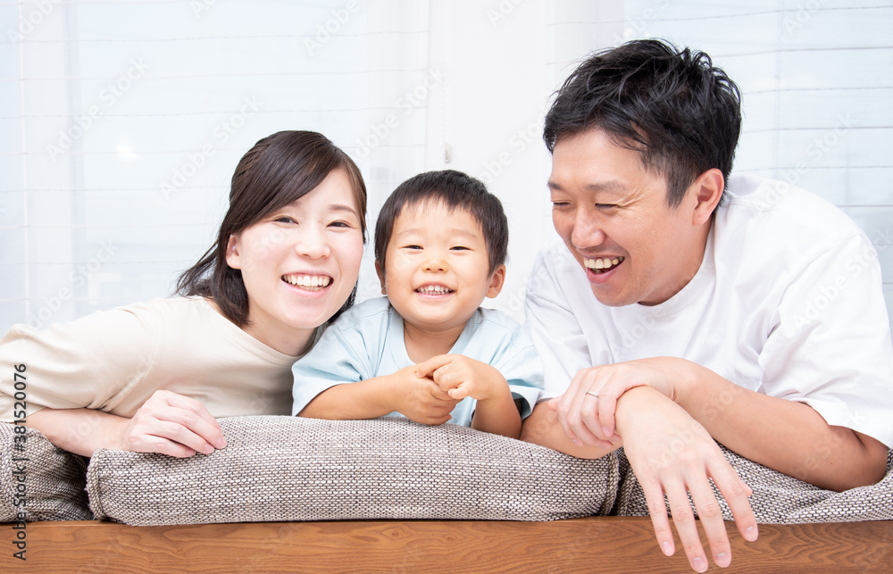 幸せな3人家族 幸せな3人家族