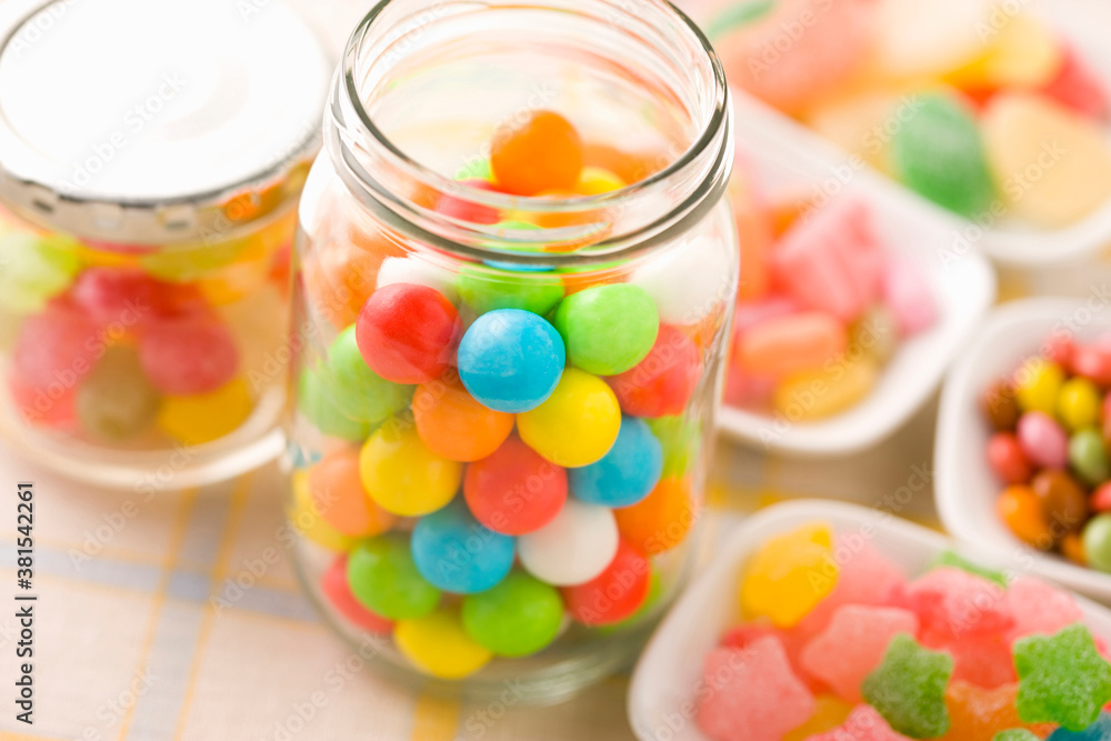 カラフルなお菓子