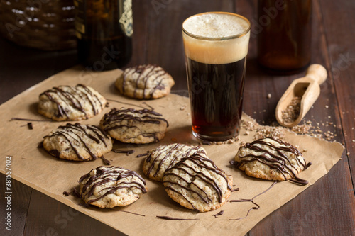 Chocolate oat cookies with drizzle