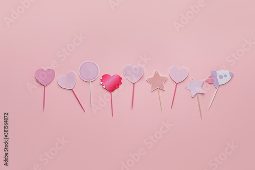 Stylish cupcake toppers on ...