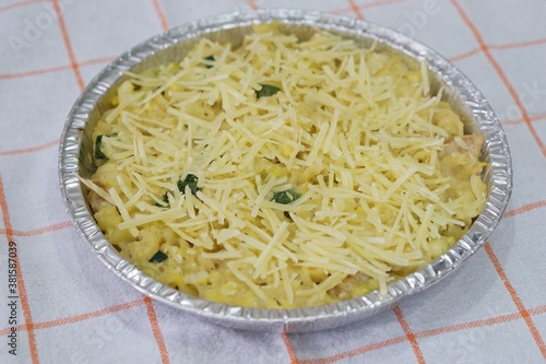 Macaroni cheese with leek. photo