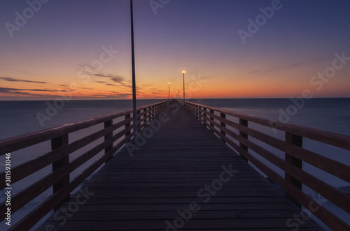 Fototapeta Naklejka Na Ścianę i Meble -  pier in the sunset