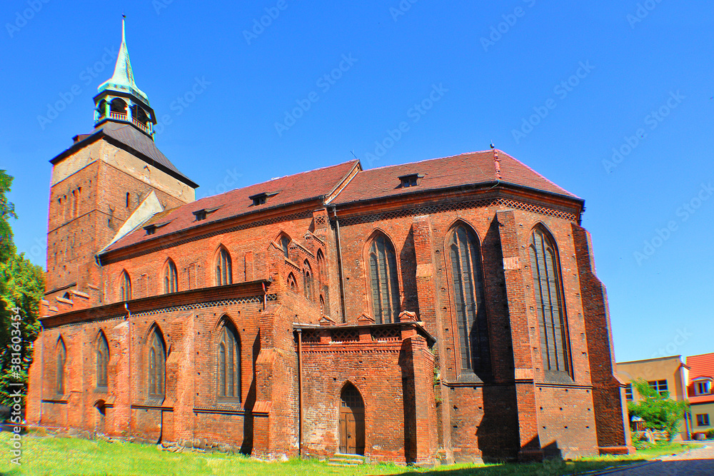 Gotycki Kościół  Narodzenia, Najświętszej Maryi Panny w Białogardzie, Polska