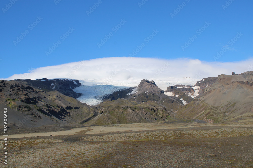Svinafellsjökull Glacier close to Skaftafell in Vatnajökull National Park in South Iceland Svinafellsjökull Glacier close to Skaftafell in Vatnajökull National Park in South Iceland