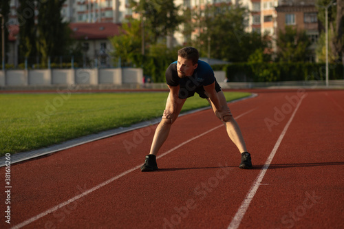 Fitness guy preparing to run