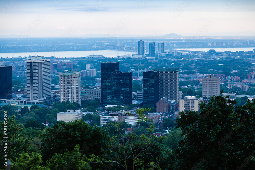 Obraz premium View on downtown of Montreal