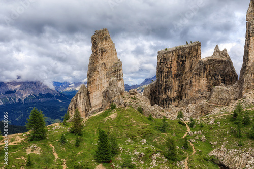 Dolomite rocks, rock walls in the mountains © Gennaro Leonardi