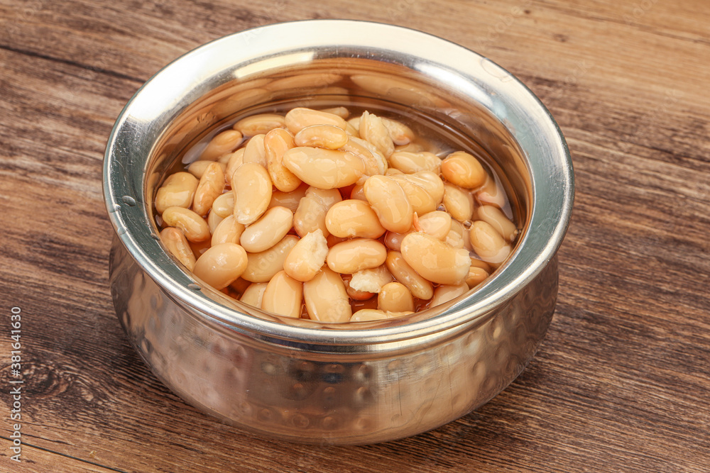 White beans kidney in the bowl White beans kidney in the bowl