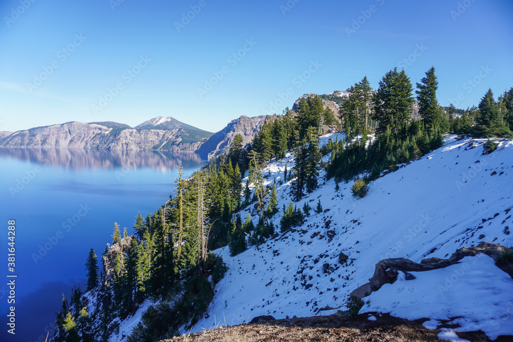 Beautiful view of Crater Lake National Park 3