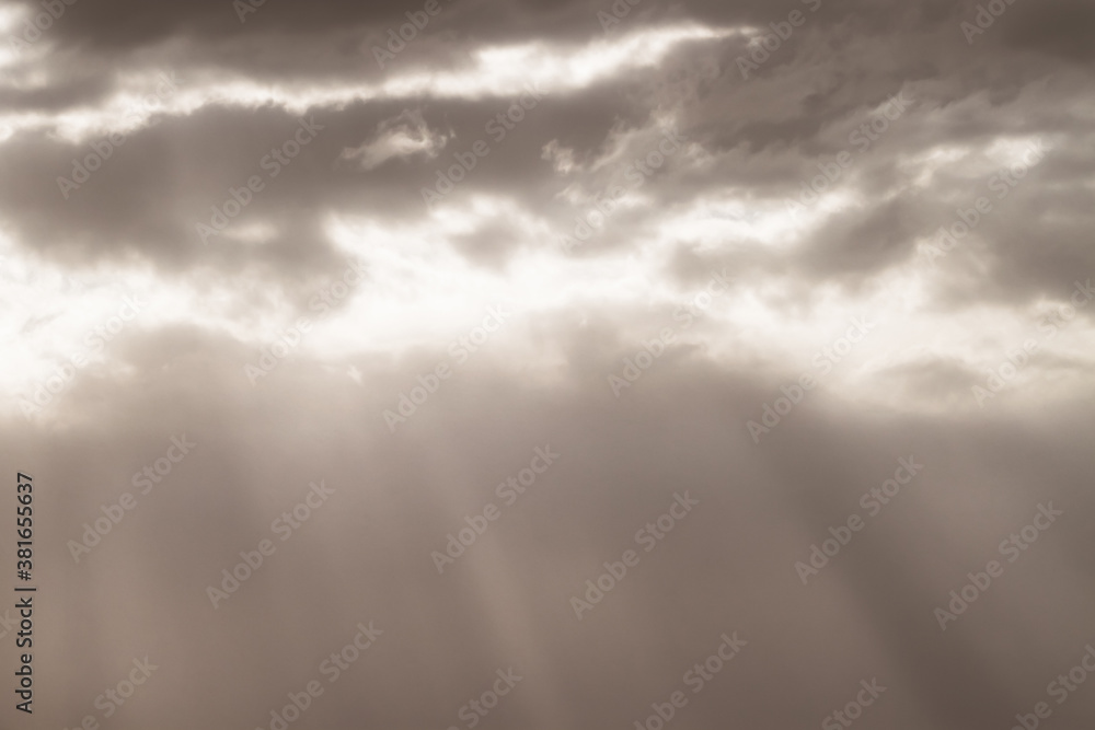 Fototapeta premium Sun lights through sky clouds with old vintage effect wallpaper