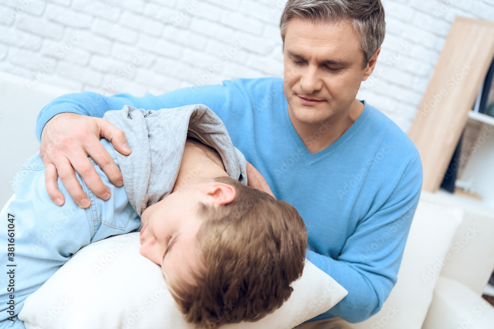 Dad supports his son in a difficult moment for him Dad supports his son in a difficult moment for him