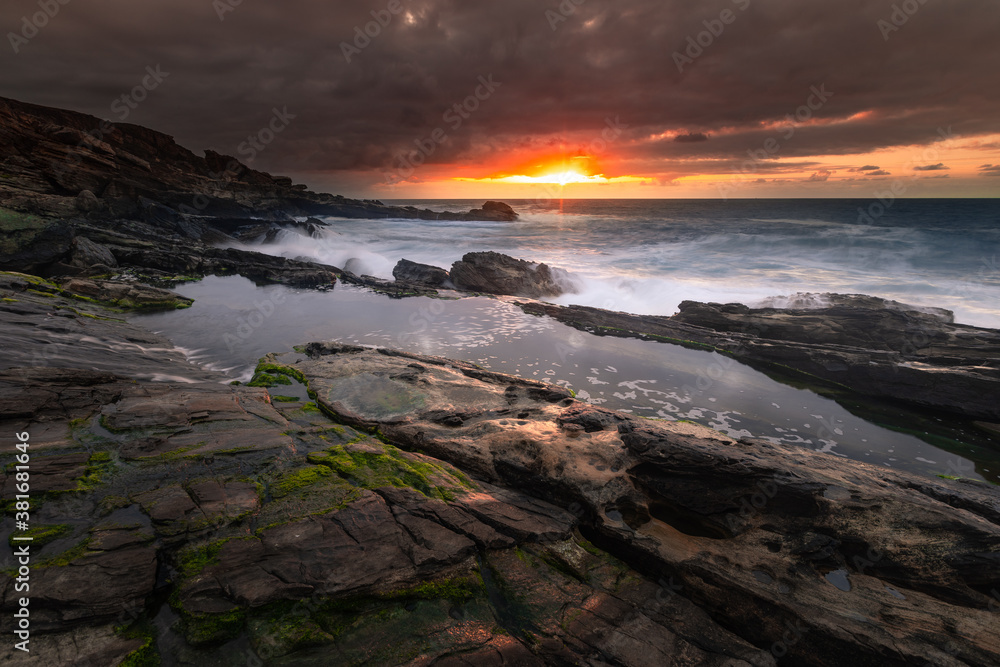 Obraz premium Jaizkibel mountain coast, next to Hondarribia, Basque Country.