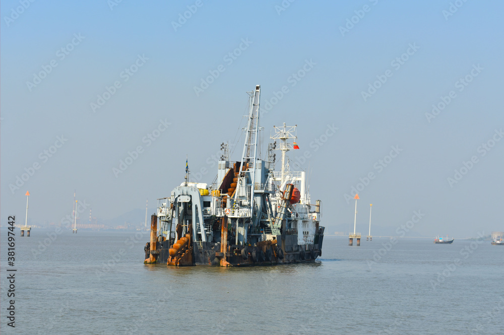 A oil rig, extracting oil from the sea near Mumbai