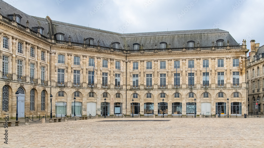 Bordeaux, typical buildings