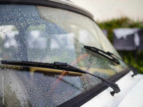 Obraz na plátně Windscreen wiper on a classic car oldtimer