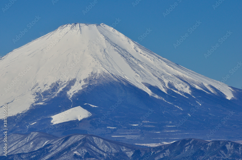 厳冬の富士山眺望 丹沢山地の鍋割山山頂より望む