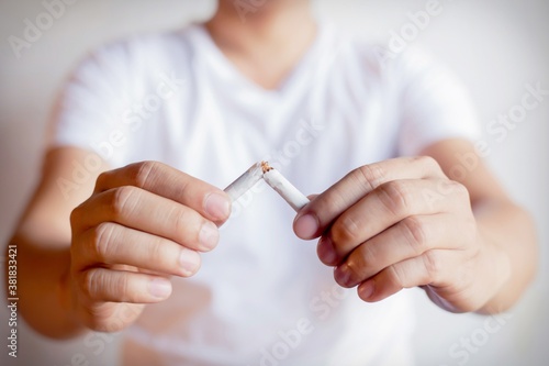 Men quit smoking To maintain their health