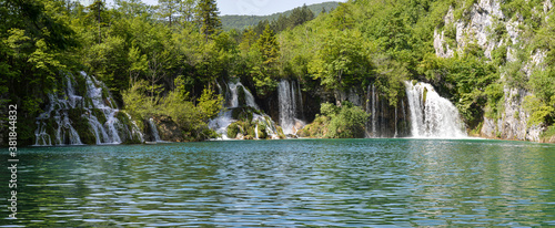 Fototapeta Naklejka Na Ścianę i Meble -  Walking in Plitvice Lakes National Park, Croatia