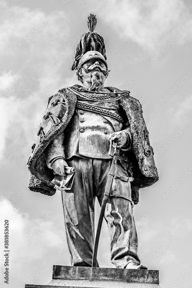 Obraz premium Statue of King Victor Emmanuel II of Italy in Pisa, Tuscany, Italy