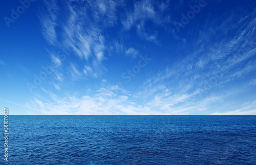 Fototapeta Naklejka Na Ścianę i Meble -  Blue sea with waves and sky