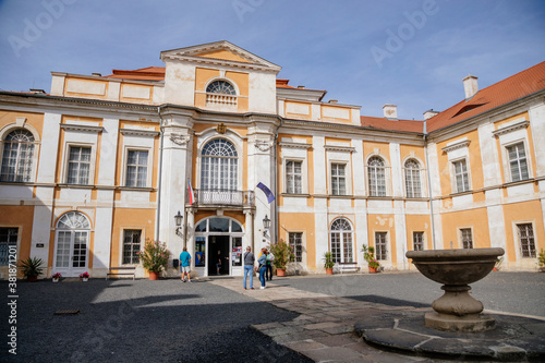 Konstfotografi Castle Duchcov, chateau in classicist style, northern Bohemia, Czech Republic