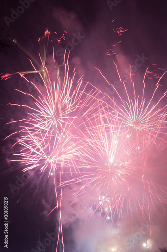 Obraz na płótnie fireworks over black sky in valencia w salonie