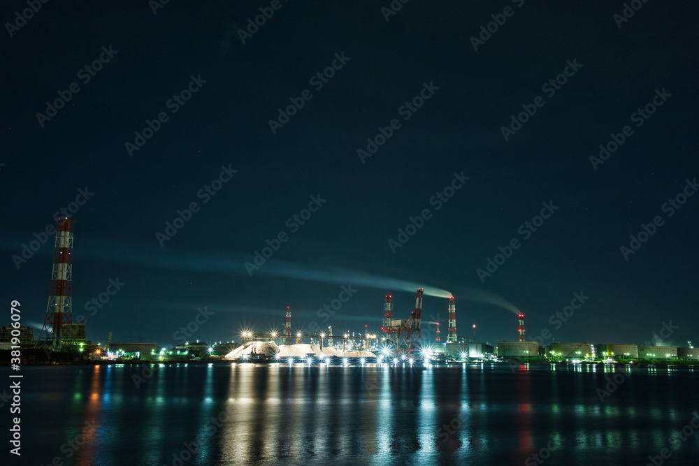 夜の鹿島港と工場　幻想的なファイナルファンタジー