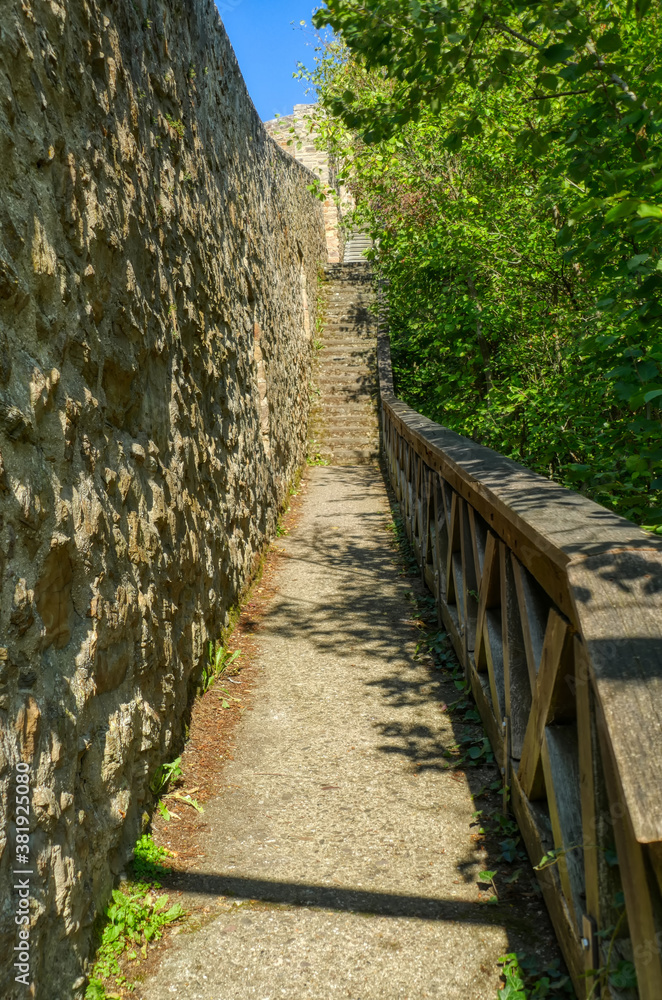 Historische Stadtmauer und Wehrgang Bad Münstereifel