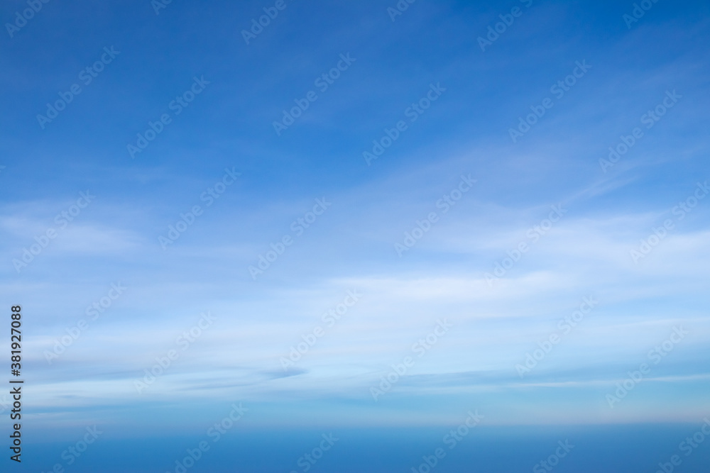 Fototapeta premium Clear blue sky with white cloud background