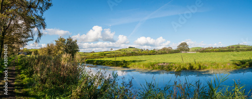 Bilde på lerret Panaorama of English rural countryside scenery on British waterway canal