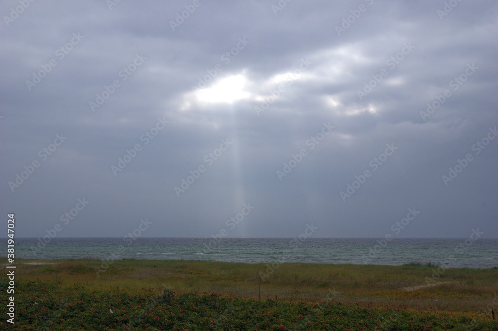 Sonnenstrahl über der Ostsee