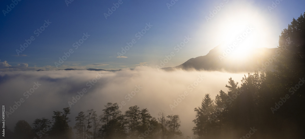 Fototapeta premium sunrise in the mountains
