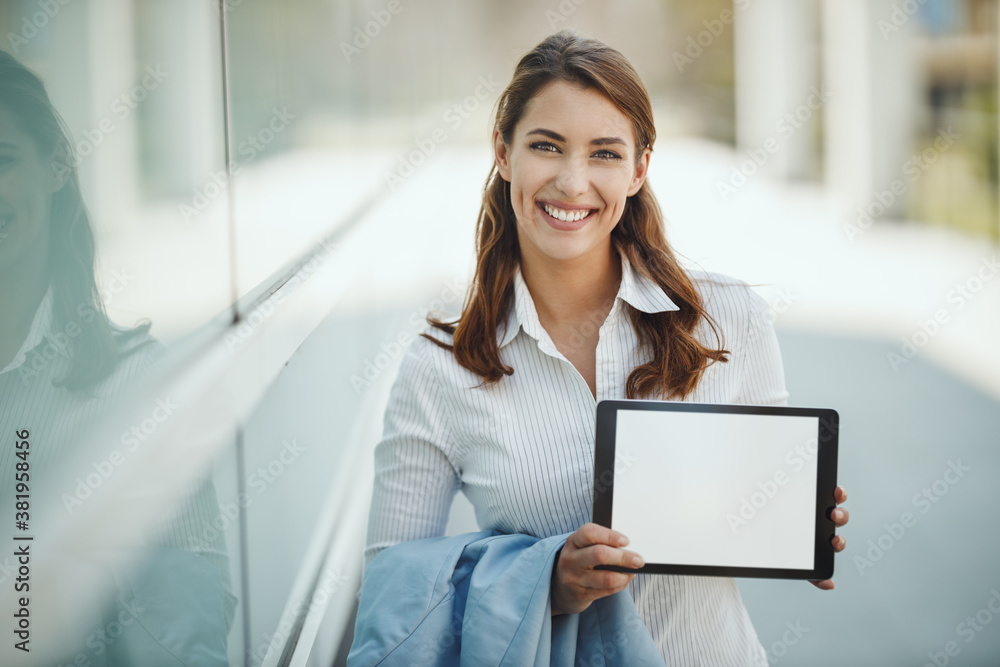 Smart Tech Is A Must In Modern Business Smart Tech Is A Must In Modern Business