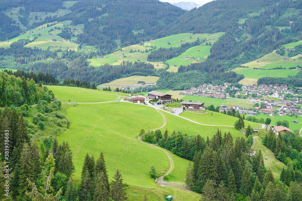 Obraz premium Schöne Aussicht in den Bergen