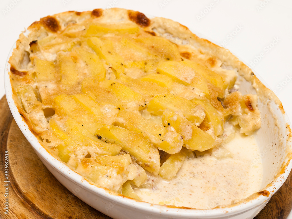 Janssons frestelse (Jansson's temptation) - Swedish potatoes casserole Janssons frestelse (Jansson's temptation) - Swedish potatoes casserole