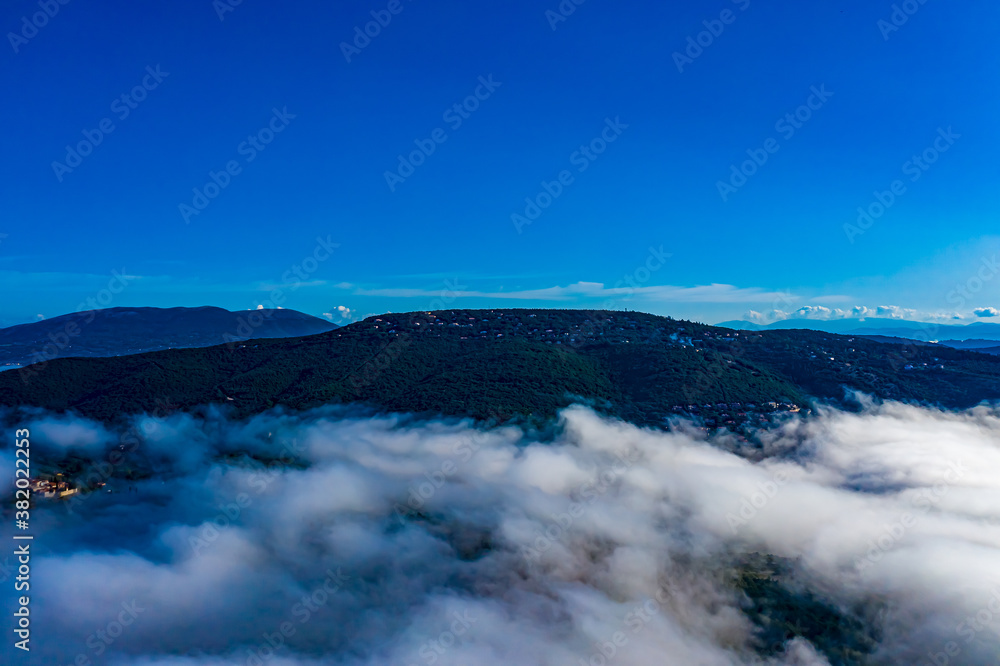 Italien aus der Luft - Wolkenaufnahmen mit der Drohne