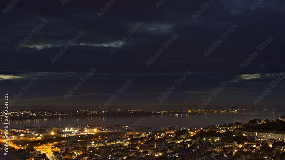 Obraz premium clouds over city