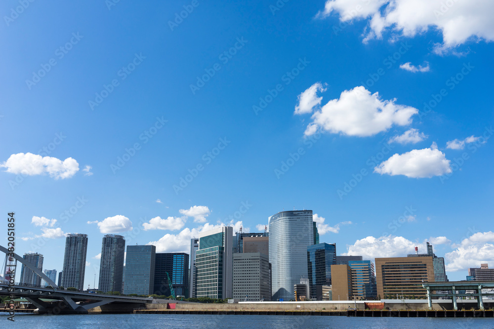 東京　汐留の高層ビル群の風景
