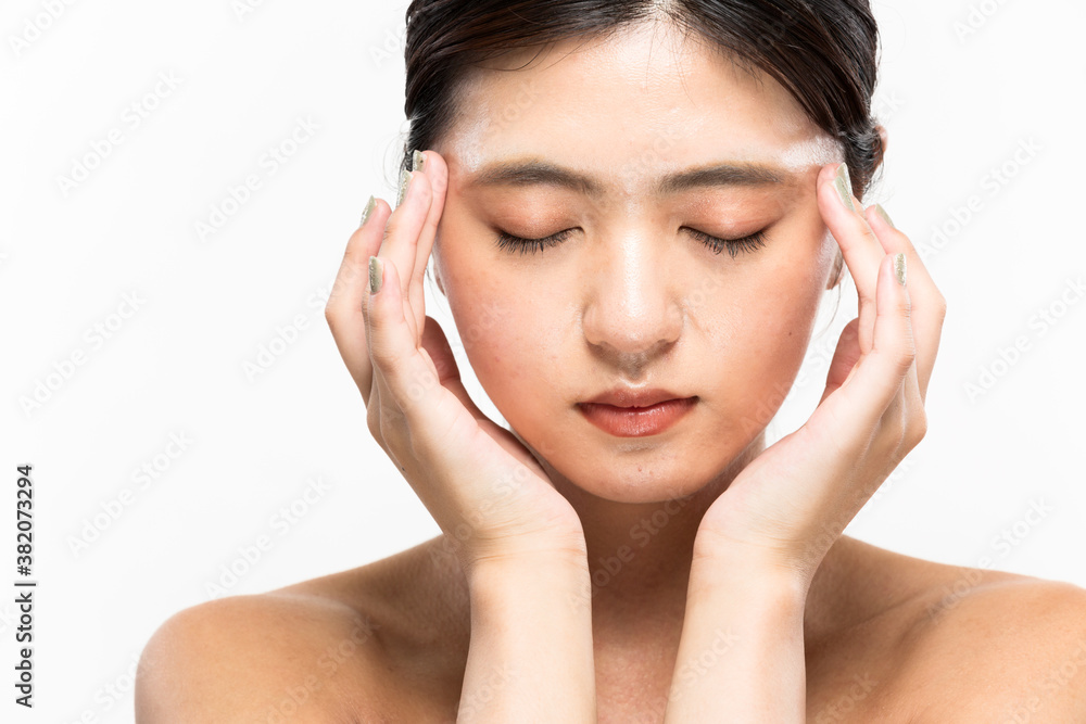 悩む女性 悩む女性