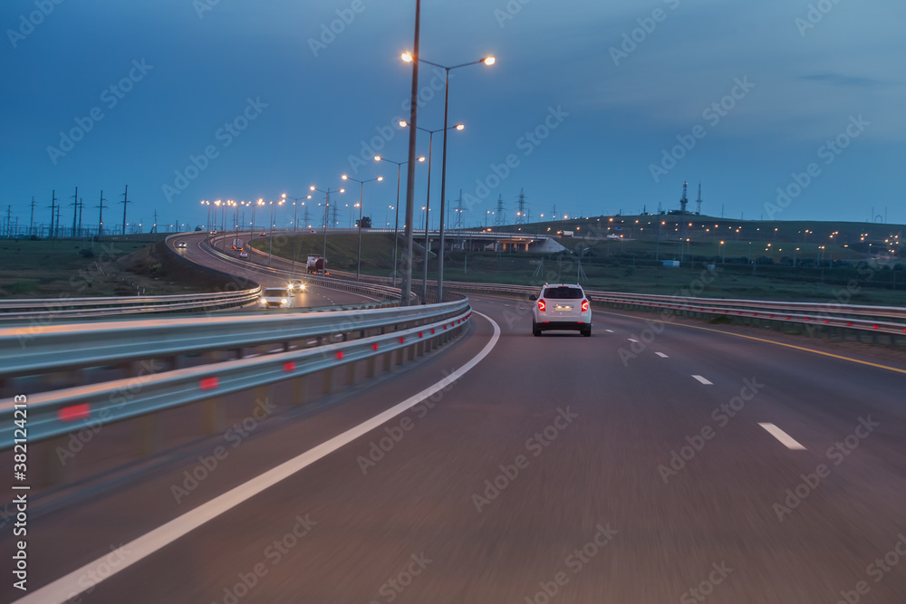 Car traffic on a multi-lane highway