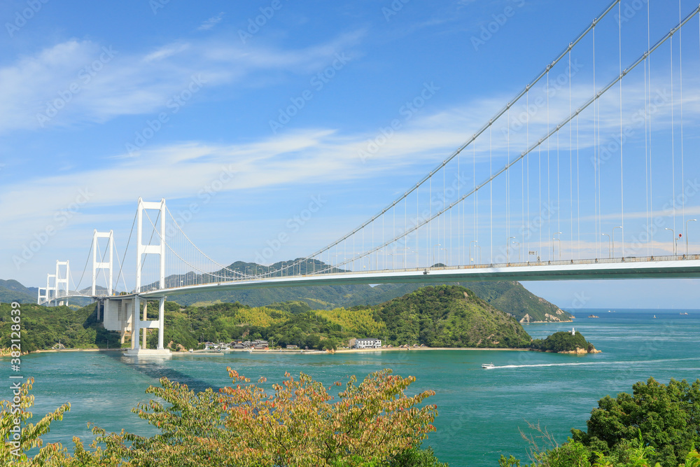 Obraz premium 糸島公園からの来島海峡大橋