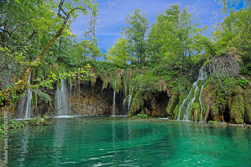 Fototapeta Naklejka Na Ścianę i Meble -  Picture of a waterfall in the Plitvice Lakes National park in Croatia with long exposure during daytime