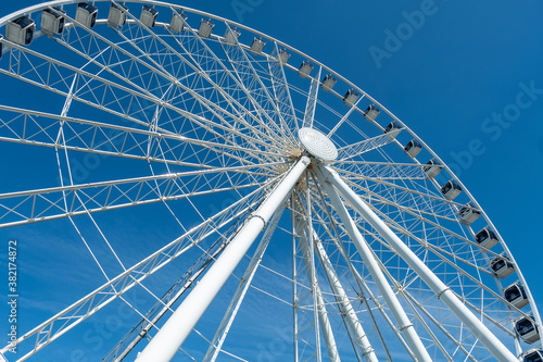 Ferris wheel in Seattle on sunny day