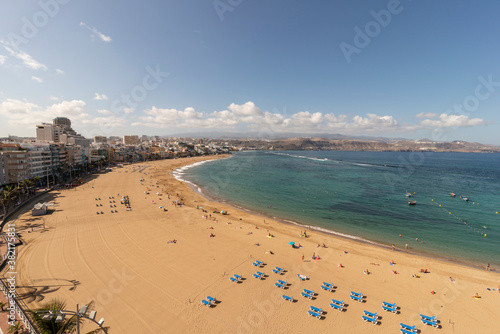 Playa de Las Canteras en Las Palmas de Gran Canaria, España photo