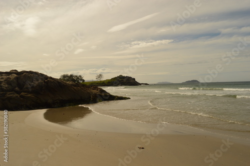 The stunning beaches of Santa Catarina Island (Florianopolis), Brazil © ChrisOvergaard