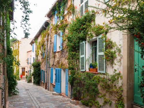 Street in Grimaud village  Cote d Azur  Provence  southern France