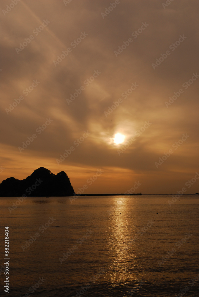西伊豆海岸の夕陽