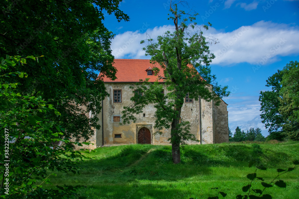 Stronghold Cuknstejn, Tercino valley, Czech republic